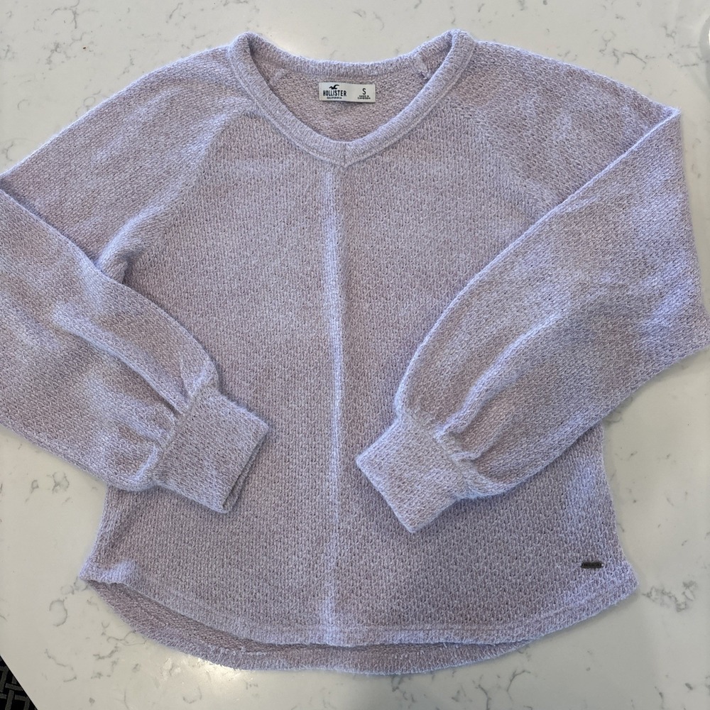 Hollister Super Soft Fuzzy VNeck Pullover Lavender Womens‎ SM Spring Cottagecore